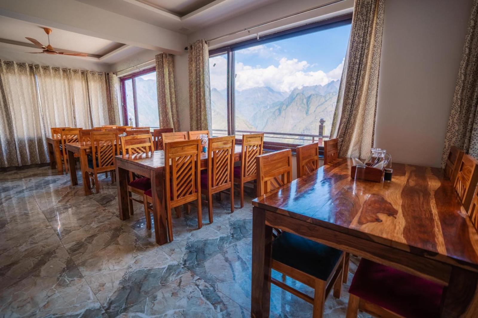 Resort Amaze Auli Joshimath Exterior photo